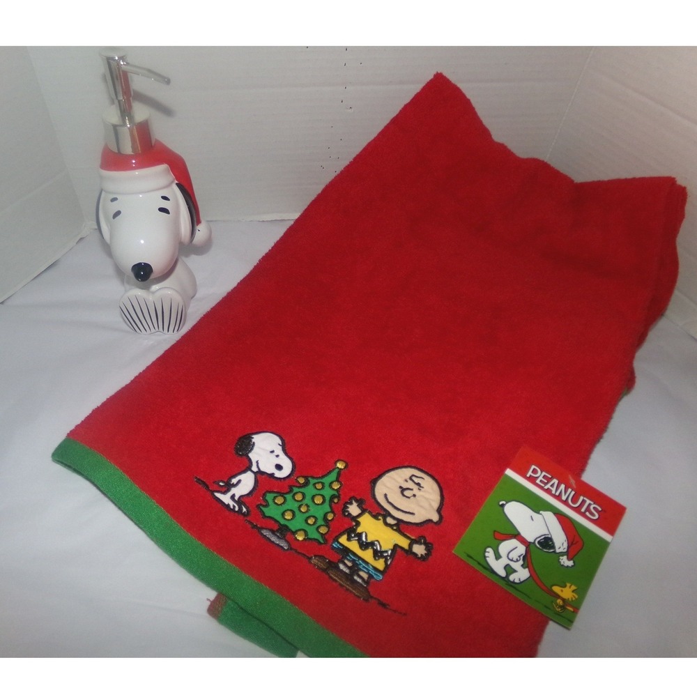 Peanuts Christmas Snoopy Santa Soap Dispenser and Charlie Brown Bath Towel Set